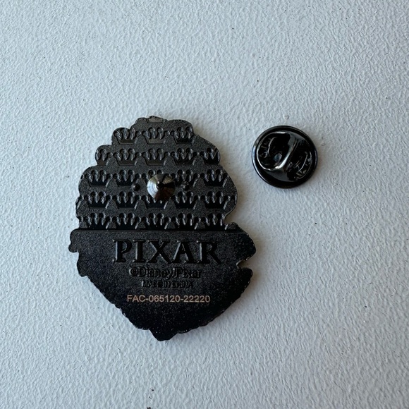 Merida Loungefly blind box pin Disney Princess - Picture 3 of 3